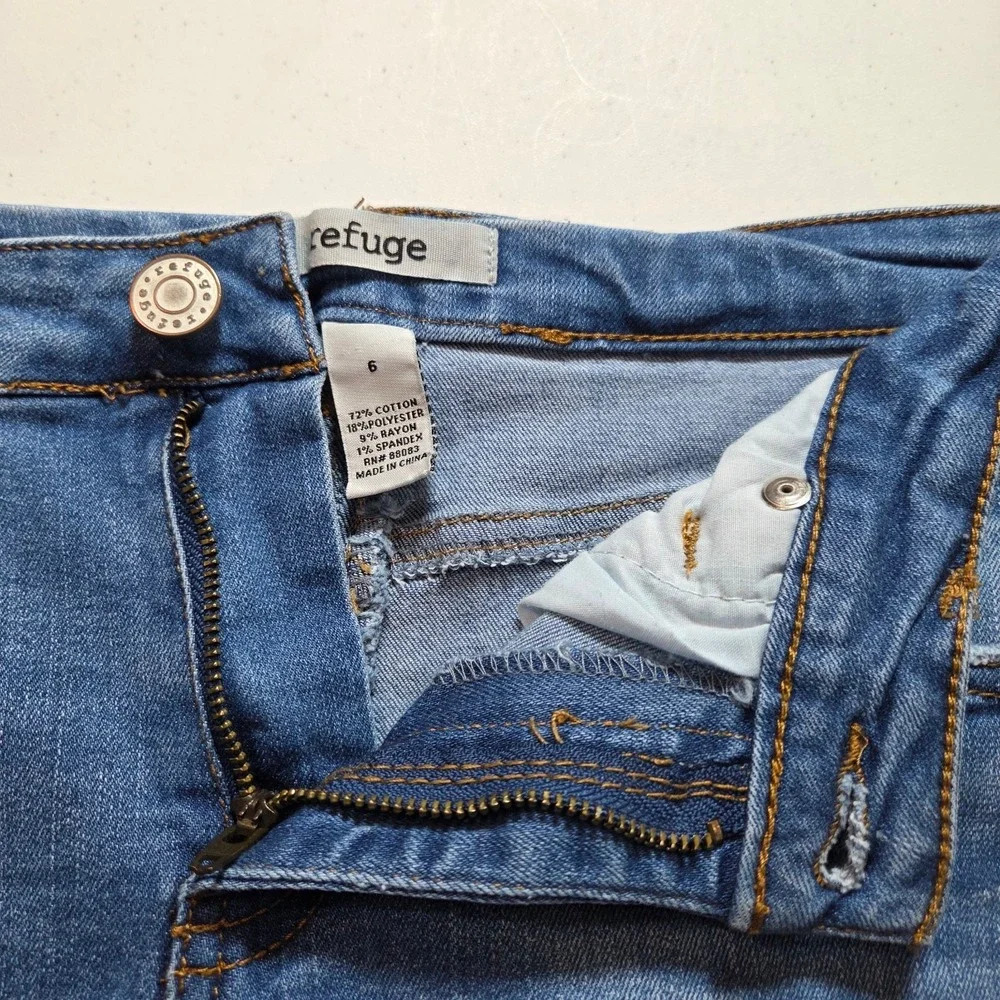 Refuge Denim‎ Shorts Womens Sz 6 Blue Rolled Cuff Beach Festival MidRise Stretch